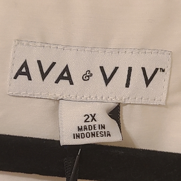 Ava & Viv White Utility Button-Front Shirt - Picture 2 of 4